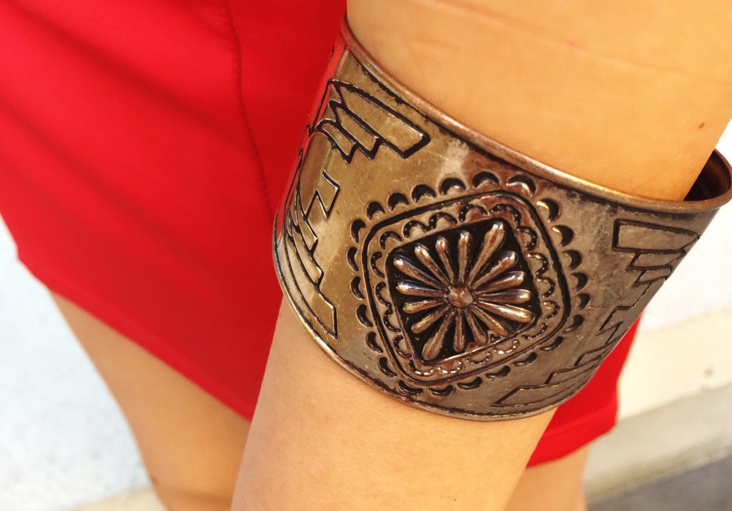 Gold Cuff by Twinspiration: https://twinspiration.co/little-red-dress/ 