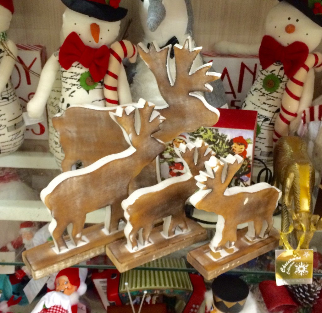 Wood Reindeer Decorations