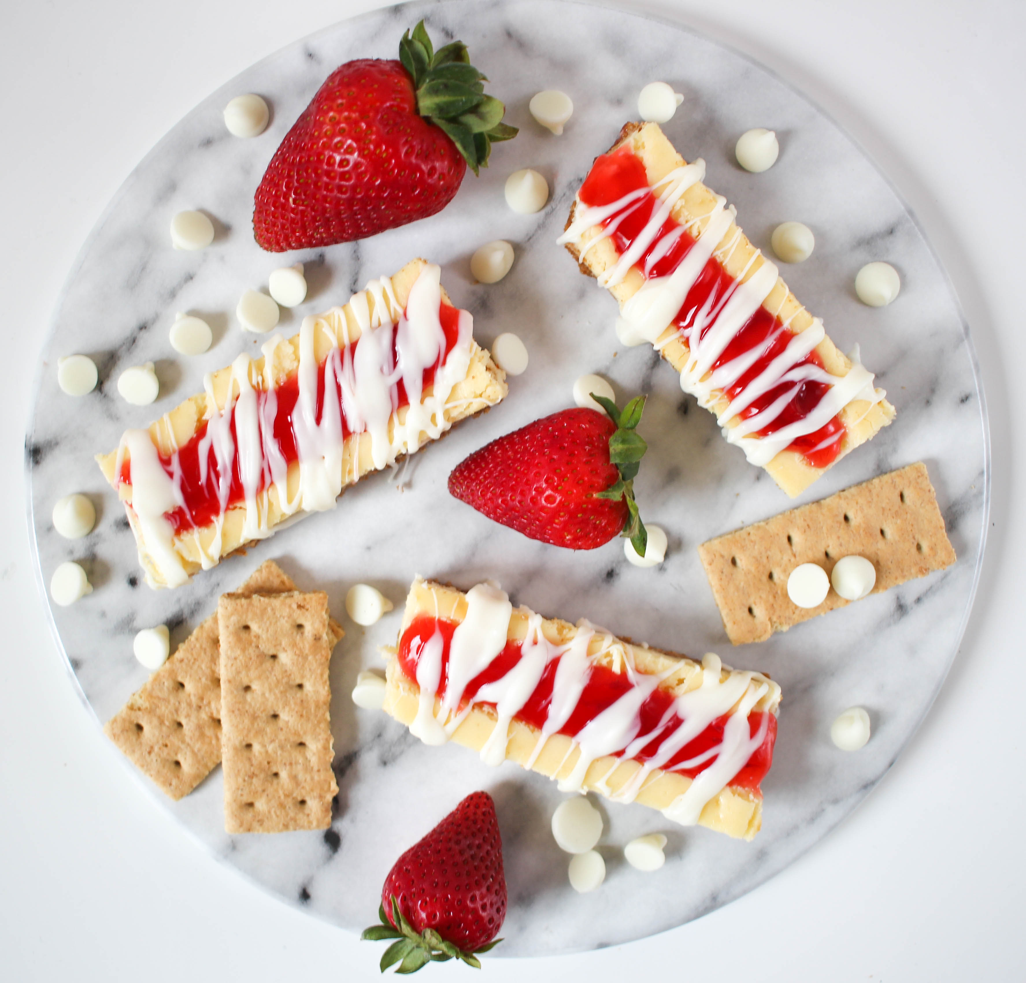 Strawberry Cheesecake Bars by Twinspiration