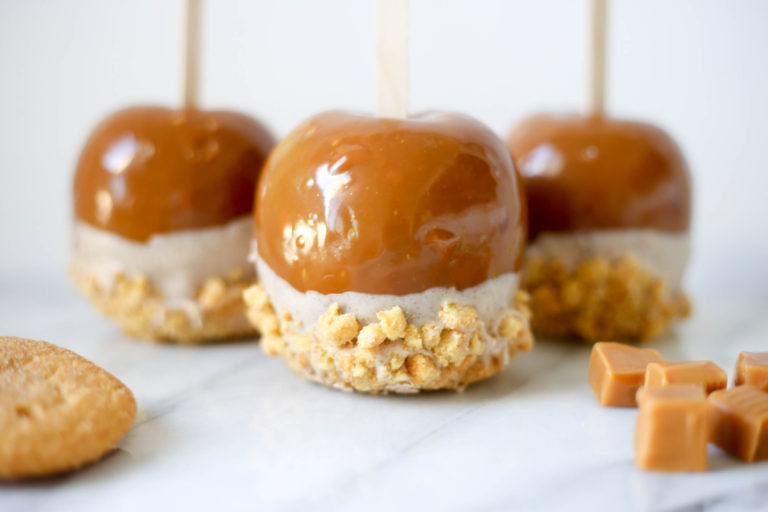 Snickerdoodle Caramel Apples