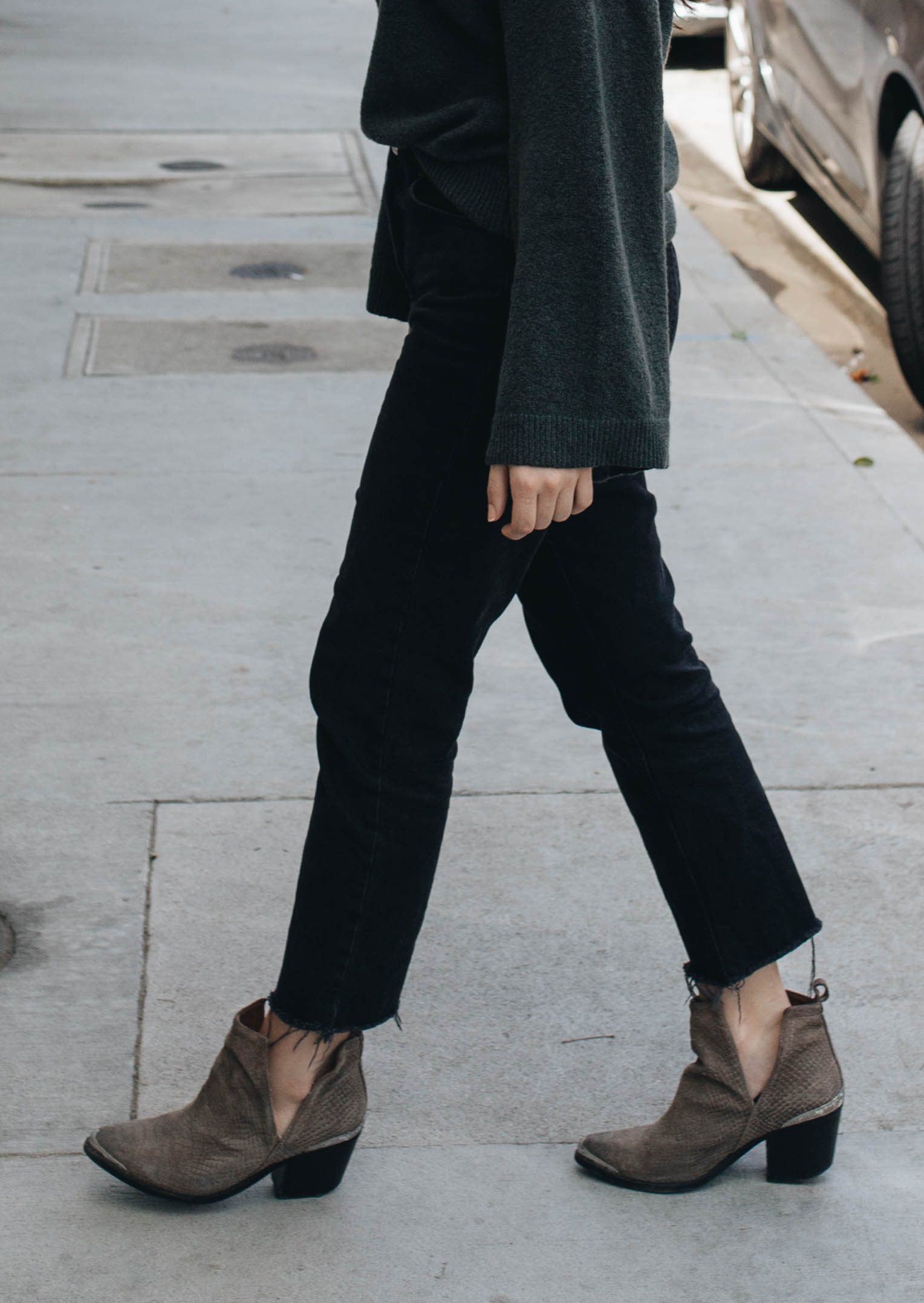 Bell Sleeves & Boots | Twinspiration 