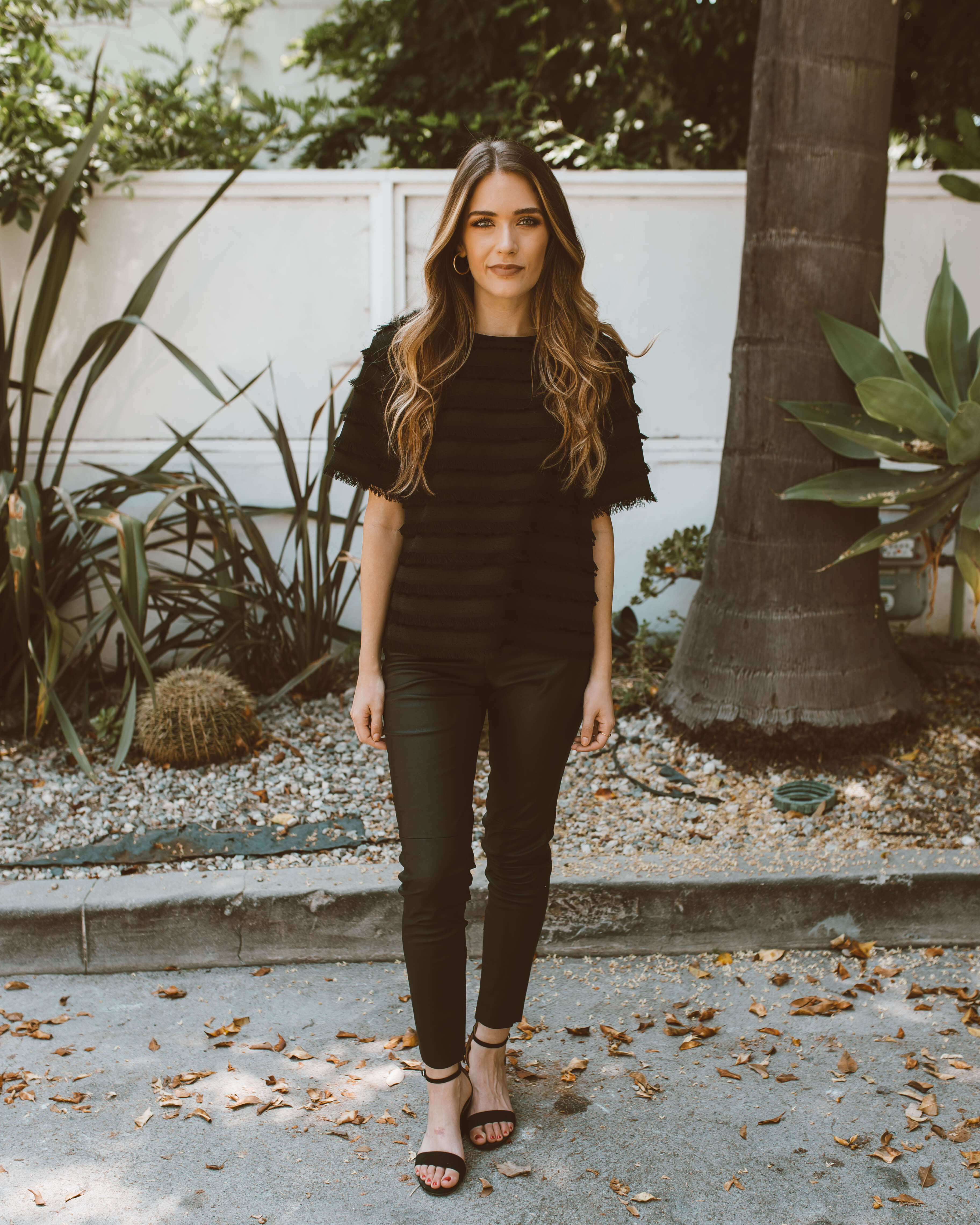 All Black Date Night Outfit – Twinspiration