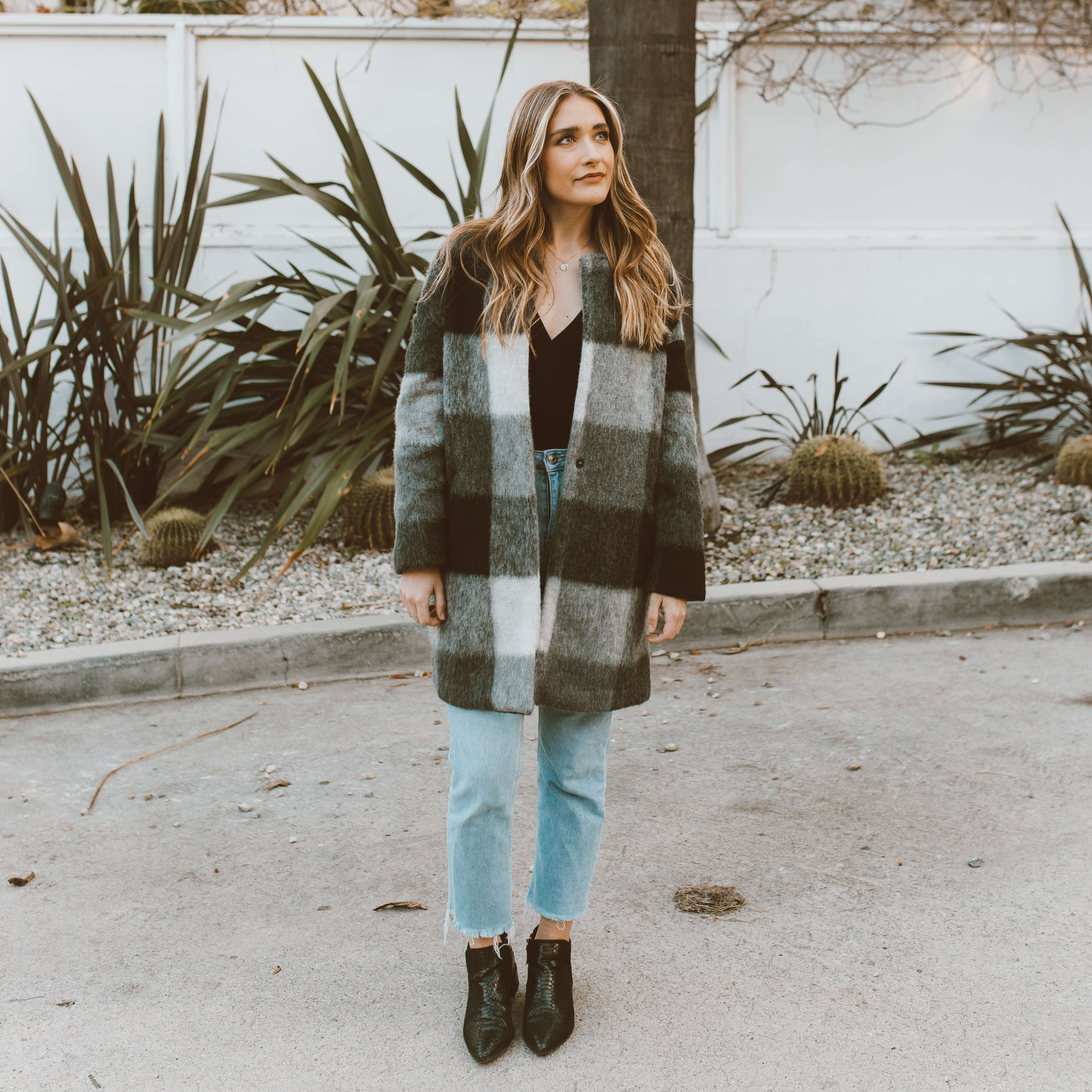What To Wear With An Oversized Coat | Twinspiration