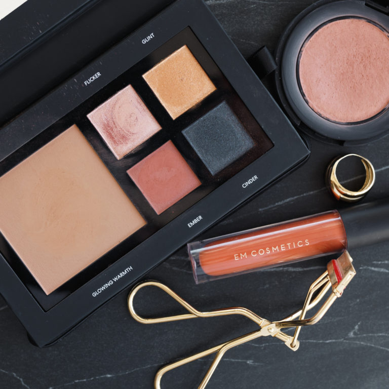 bareMinerals Glowing Warmth Bronzer + Eyeshadow Palette Review | Twinspiration