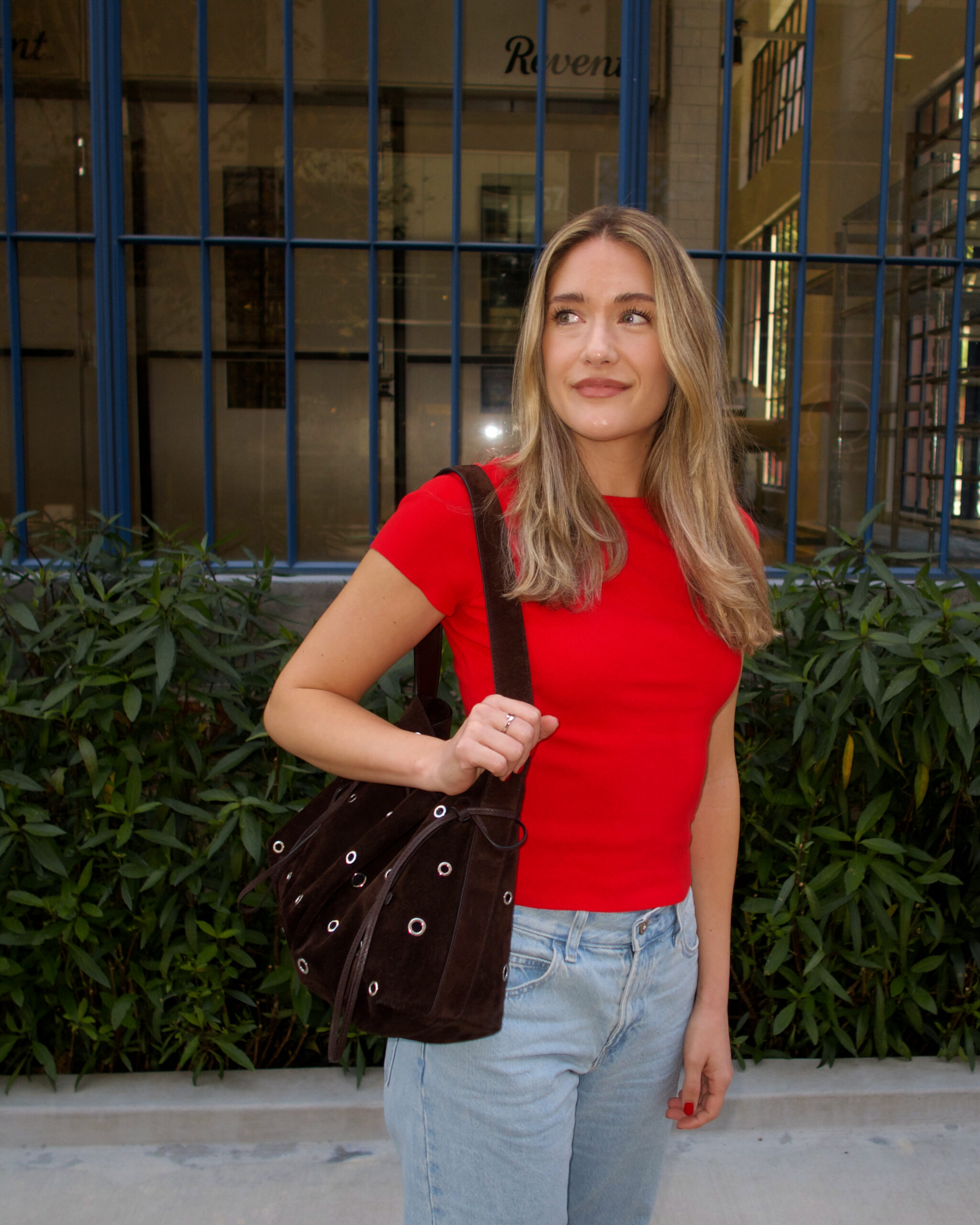 Pop of Red for Spring | @thegarsowtwins