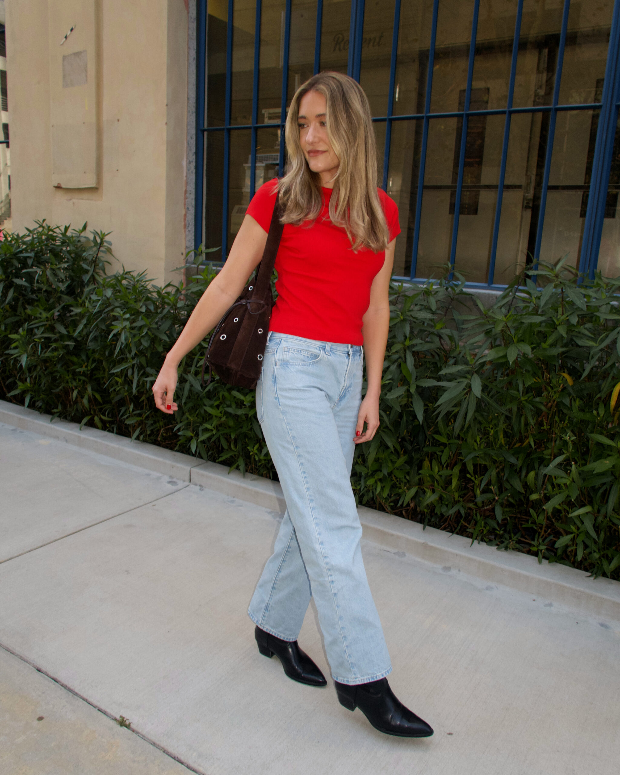 Pop of Red for Spring | @thegarsowtwins