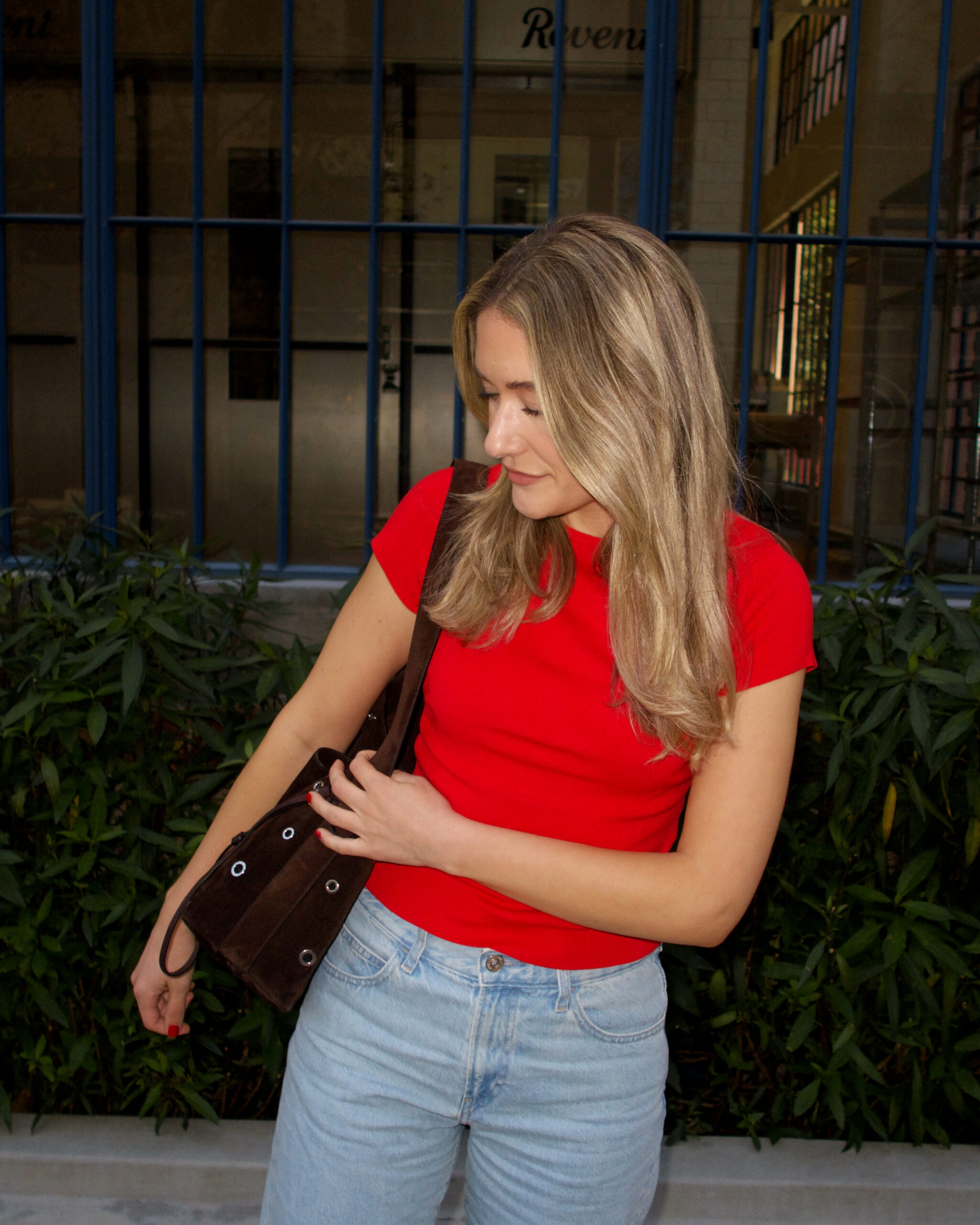 Pop of Red for Spring | @thegarsowtwins