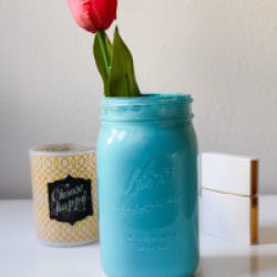 DIY Colored Mason Jar Vase by Twinspiration